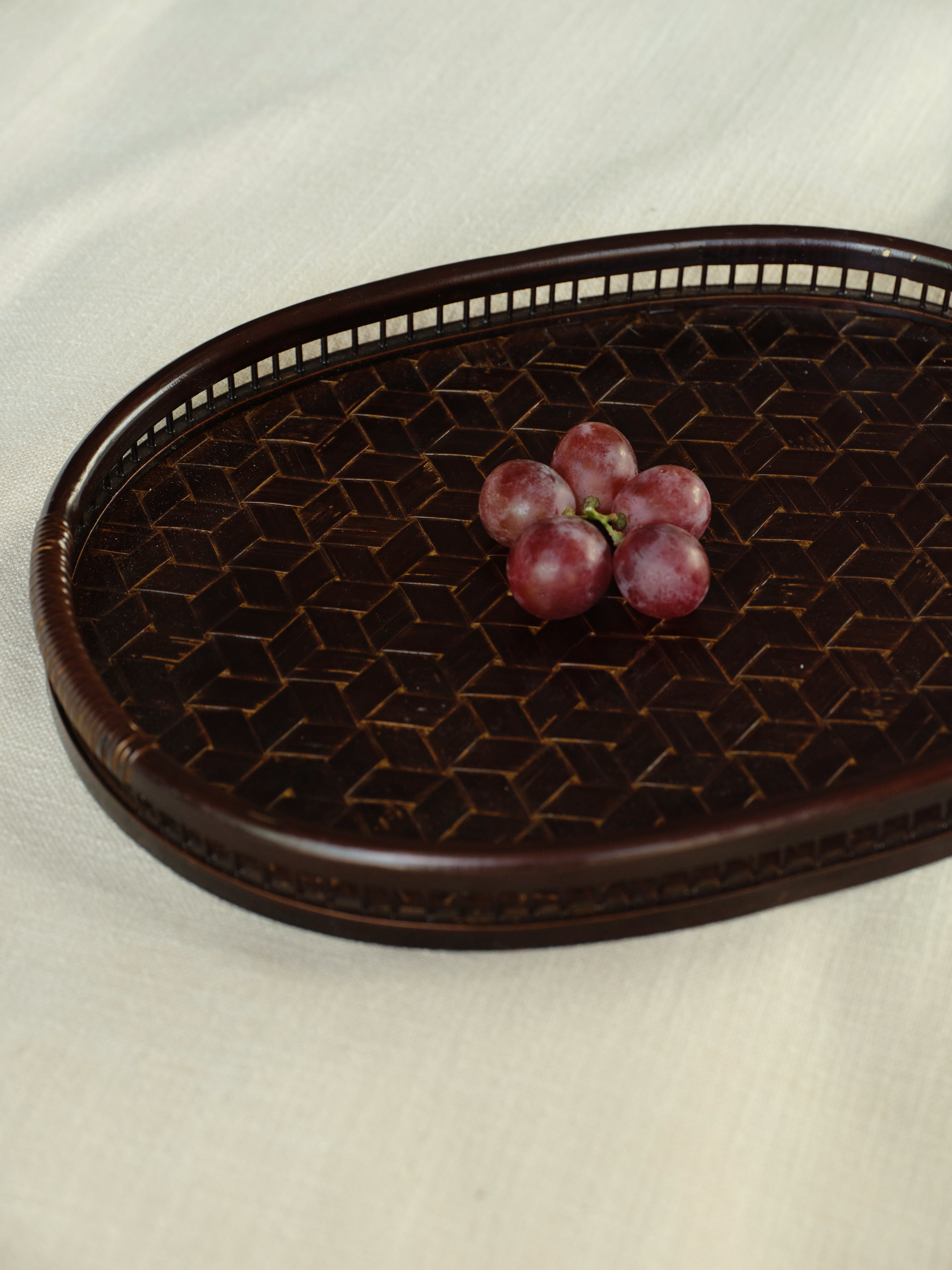 Bamboo Lacquerware Oval Tray in Turtle Weave